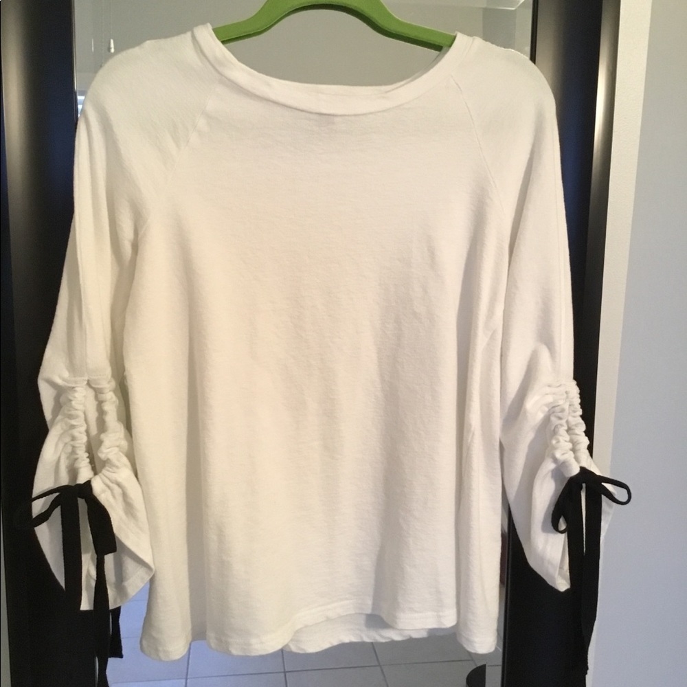 🆕 🖤Very J Sweater🖤